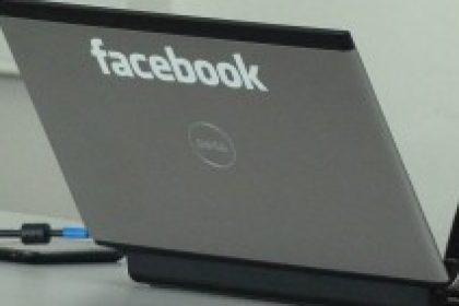 facebook-laptop-logo-297×141