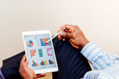 online-financial-advisor-297×141