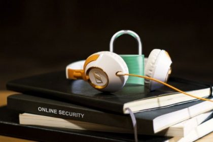 podcasts-online-security-670×335