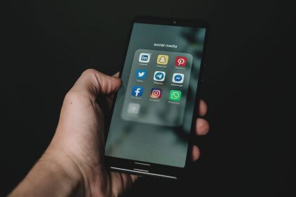social-media-pros-cons