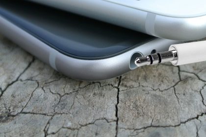 remove-broken-headphone-jack
