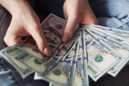 fan-made-of-dollar-bills