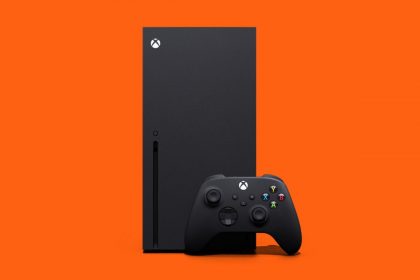 xbox-series-x-with-controller