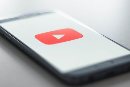youtube-logo-on-phone
