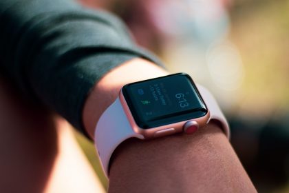 Locked-Apple-Watch-on-wrist