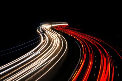 lightshot-of-red-and-white-traffic